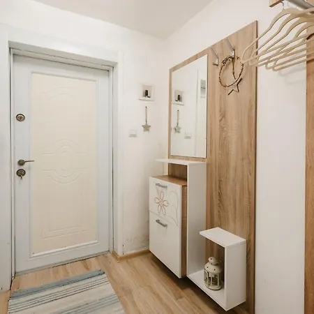 Lejlighed 5 Minutes From The And The Center With Private Patio Burgas City