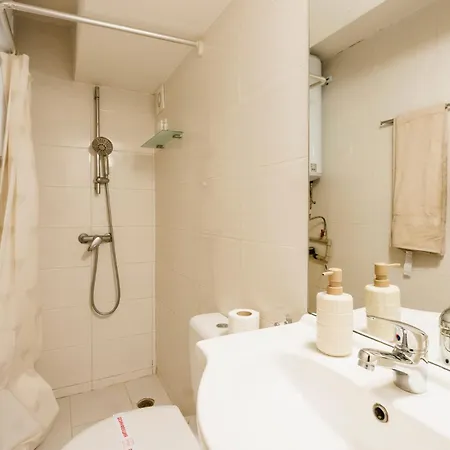 5 Minutes From The And The Center With Private Patio Lejlighed Burgas City